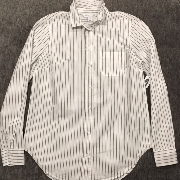 NWT Women’s Old Navy The Classic Shirt size XS - Picture 1 of 7